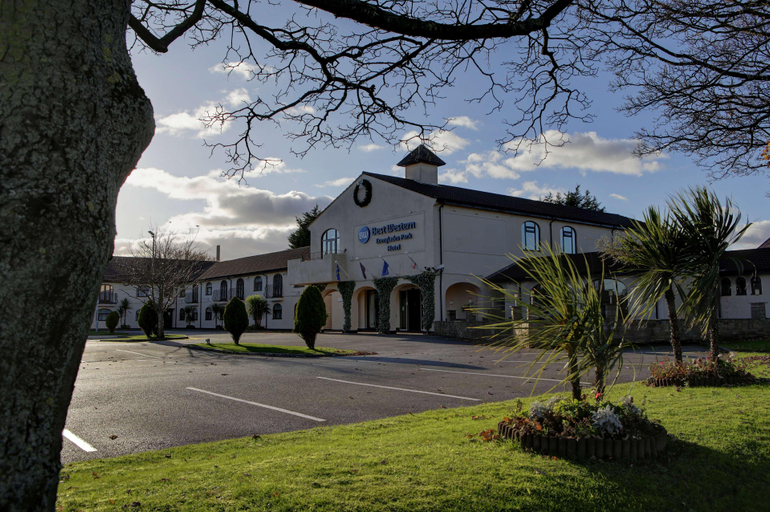 Exterior & Views 2, The Everglades Park Hotel, Halton