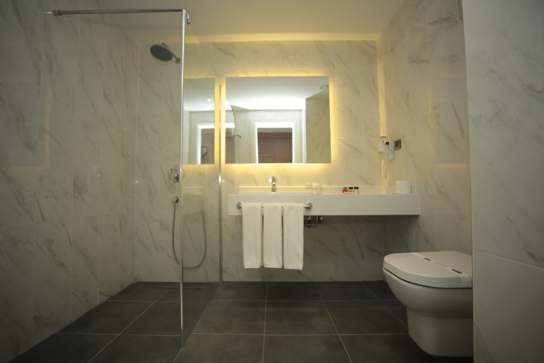 Bathroom 5, Club Kastalia, Alanya