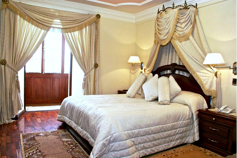 Bedroom, San Marino Royal, Oropeza