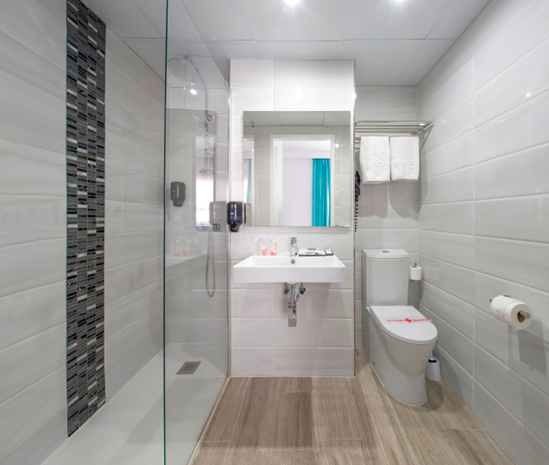 Bathroom 5, Hotel Tropical, Baleares