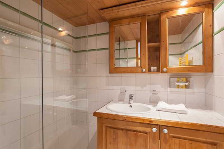 Bathroom 4, Résidence Pierre & Vacances Premium La Ginabelle, Haute-Savoie