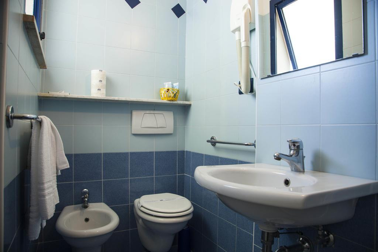 Bathroom 4, Hotel Mare, Pesaro E Urbino