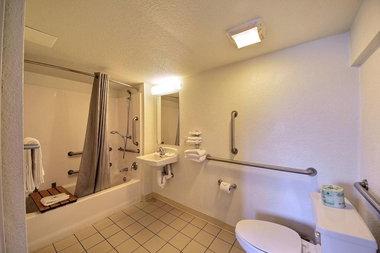 Bathroom 4, Motel 6 South Padre Island, Cameron