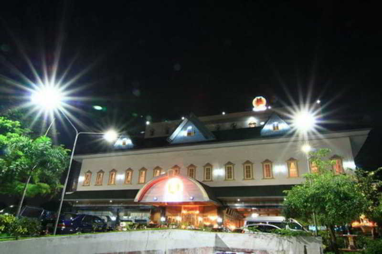 13 Coins Ngamwongwan Hotel, Muang Nonthaburi