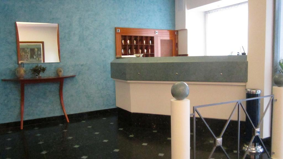 Public Area 3, Athos, Attica