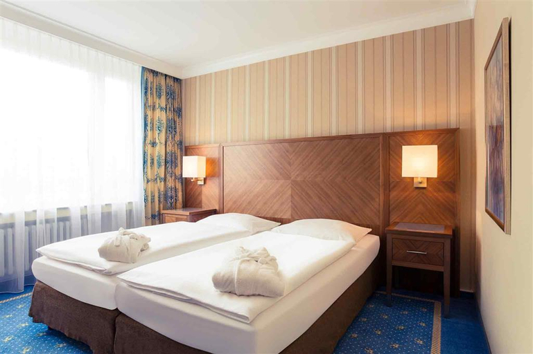 Bedroom 4, Hotel Krefelder Hof, Krefeld
