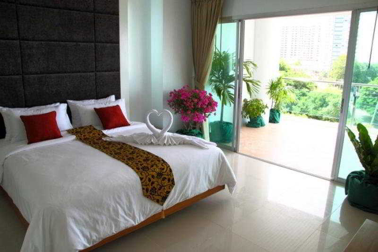 Bedroom 3, Royal Beach View Suites, Pattaya