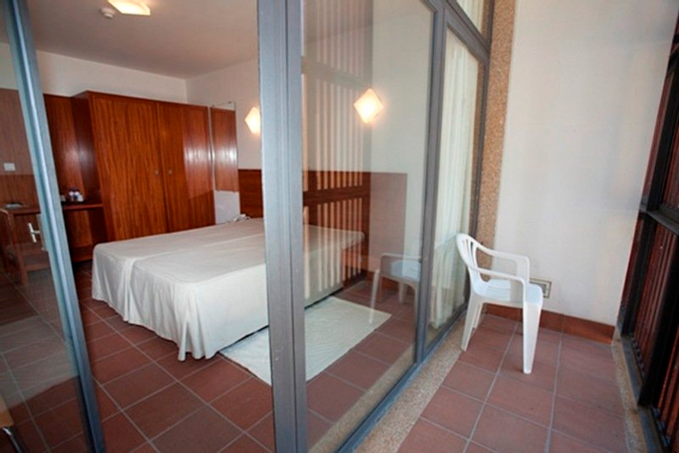 Bedroom 5, Almaral River Club, Gavião