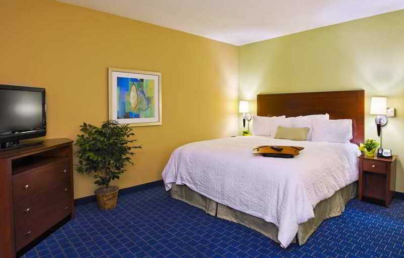 Bedroom 3, Hampton Inn & Suites Little Rock-Downtown, Pulaski