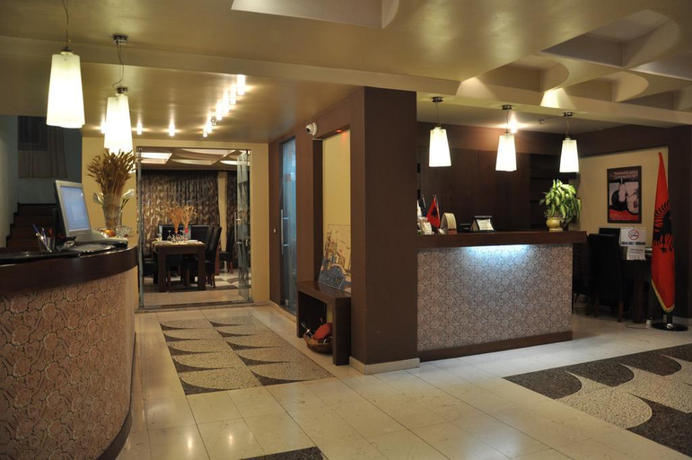 Public Area 3, Ambasador, Vlorës
