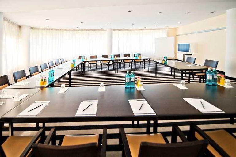 Business Facilities 4, Bristol Hotel, Frankfurt am Main