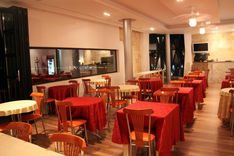 Food & Drinks 4, Brilant, Sarandës