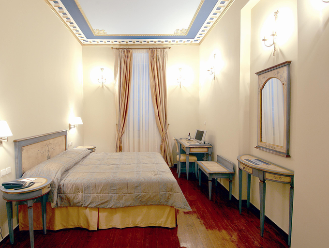Bedroom 5, Konstantinos Paleologos, West Greece