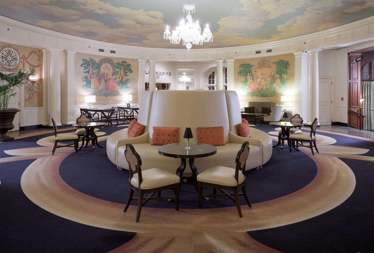 Public Area 4, Roanoke & Conference Center A Curio by Hilton, Roanoke City