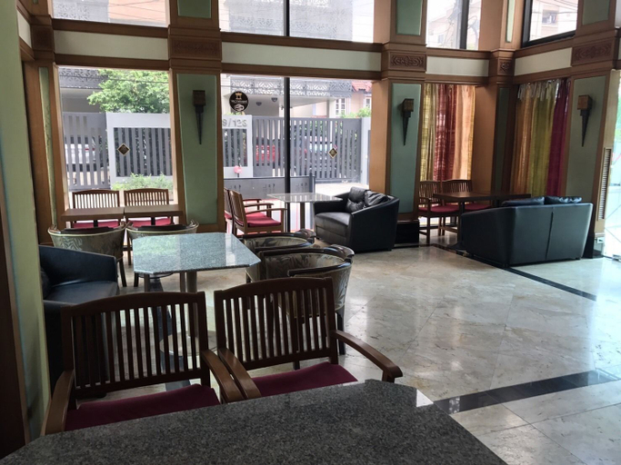 Public Area 3, The Imperial Home Hotel, Lak Si