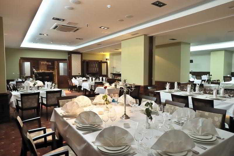 Food & Drinks 5, Bristol, Herzegovina-Neretva