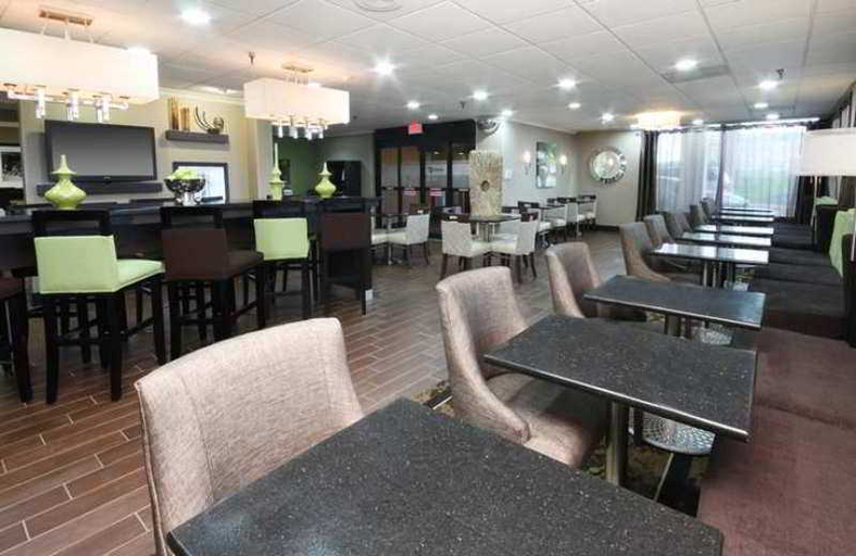 Public Area 1, Hampton Inn Indianapolis-N.E./Castleton, Marion