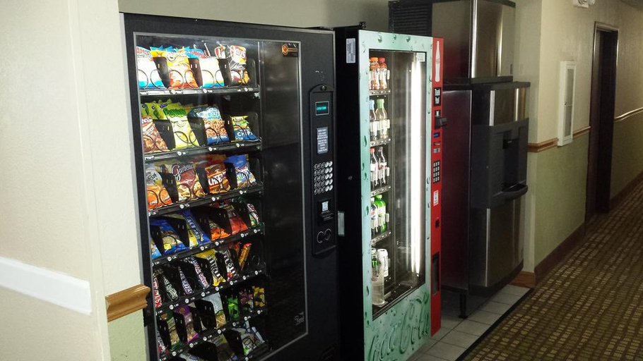 Food & Drinks 5, Park Inn by Radisson, Ames, Story