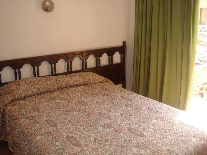 Bedroom 4, Semaforo, Girona