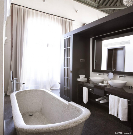 Bathroom 5, CoolRooms Palacio Villapanes 5 GL, Sevilla