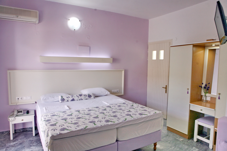 Bedroom 3, Sunset Hotel, North Aegean