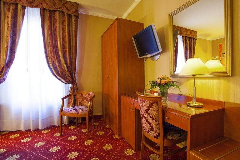 Exterior & Views 2, Puccini Hotel, Pistoia