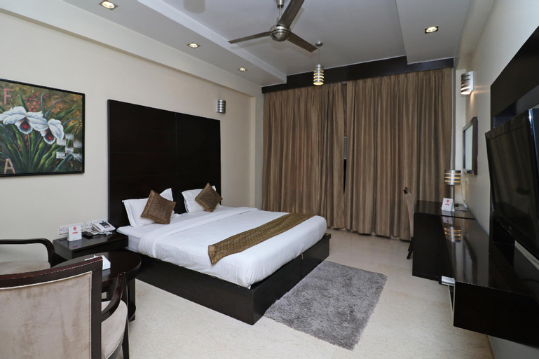 OYO 13783 The Claire, Gurgaon