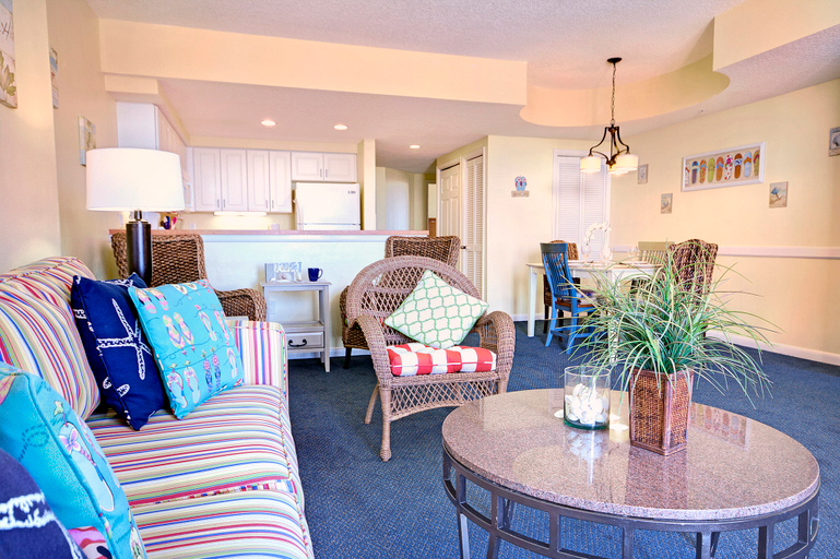 Exterior & Views 2, Ocean Walk Resort, Volusia