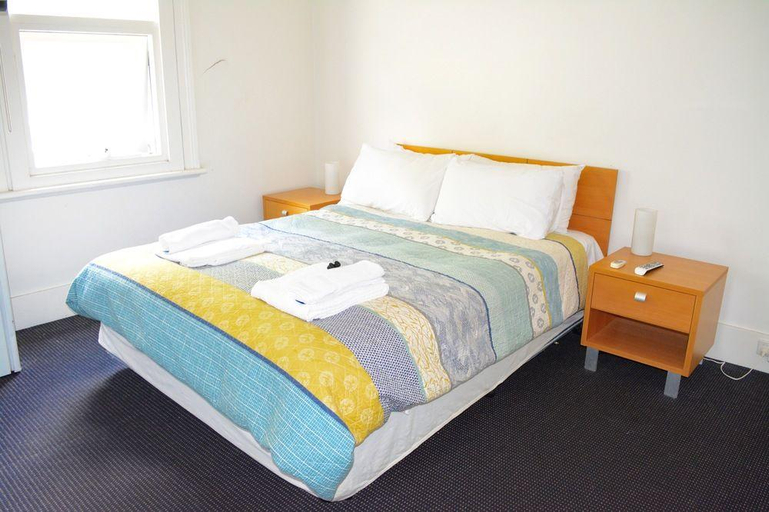 Bedroom 3, Baden Powell Hotel, Melbourne