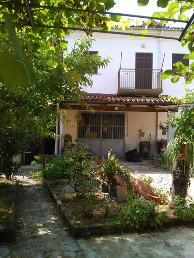 Exterior & Views 2, Casa Aromi ed Arte, Asti