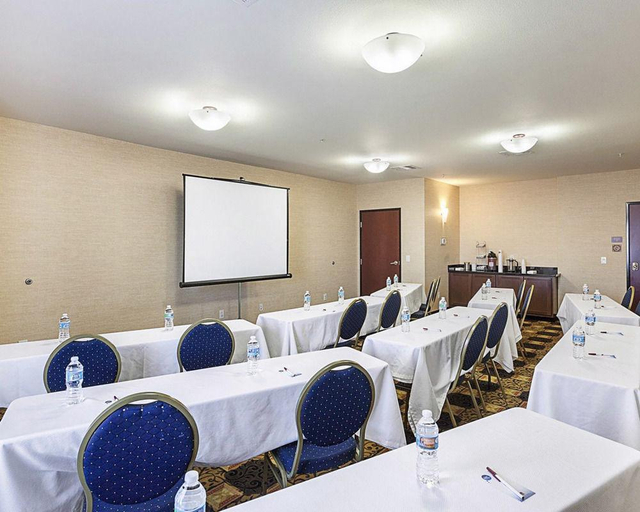 Food & Drinks 5, Comfort Suites San Antonio North - Stone Oak, Bexar