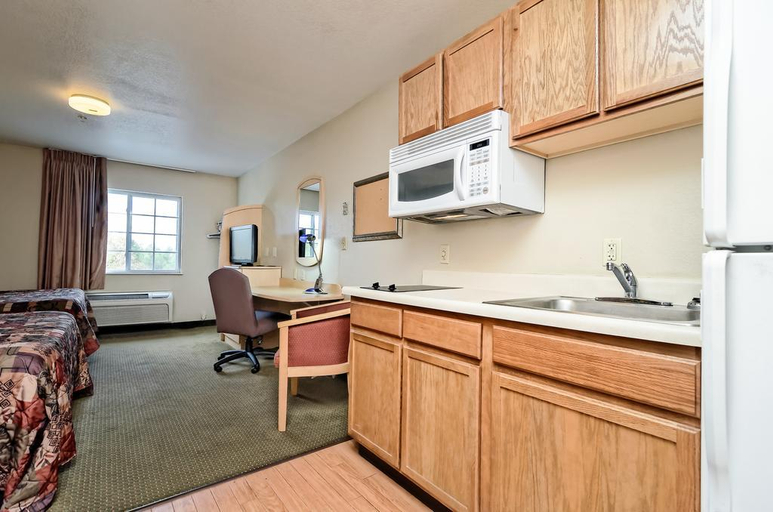 Exterior & Views 2, Hometowne Studios & Suites Bentonville, Benton