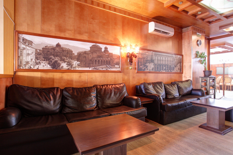 Public Area 3, Central Plaza Hotel, Stolichna