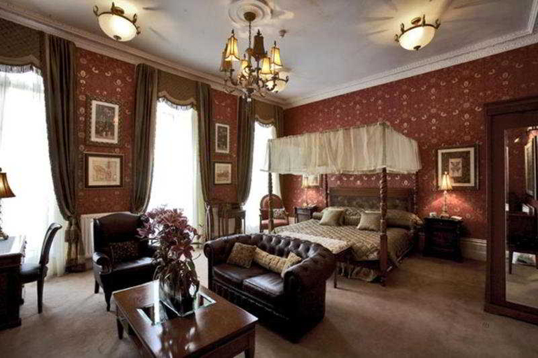 Bedroom 2, Opulence, London