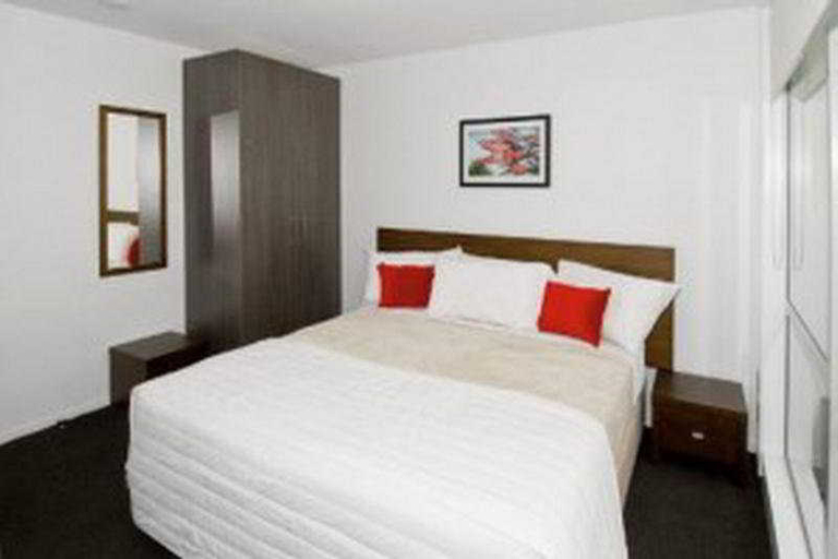 Bedroom 3, Barclay Suites, Waitakere