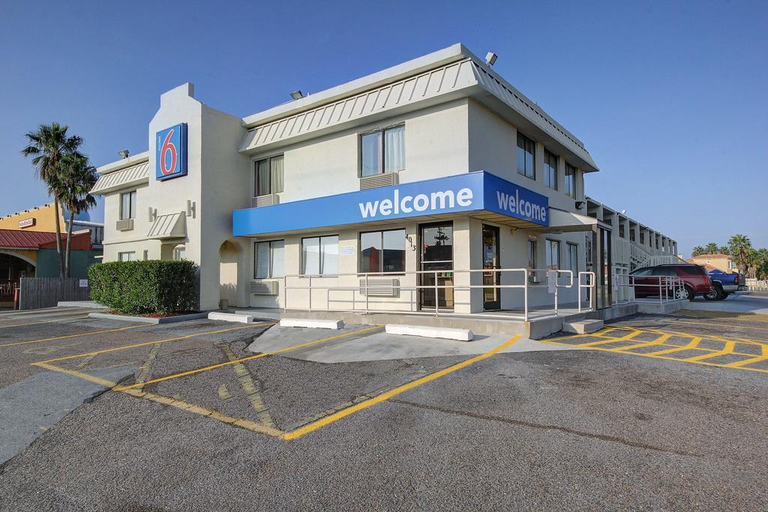 Exterior & Views 2, Motel 6 South Padre Island, Cameron