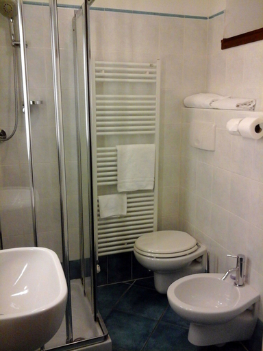 Bathroom 3, Hotel La Contrada, Verbano-Cusio-Ossola