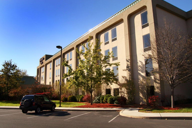 Exterior & Views 2, Hampton Inn Stroudsburg/Poconos, Monroe