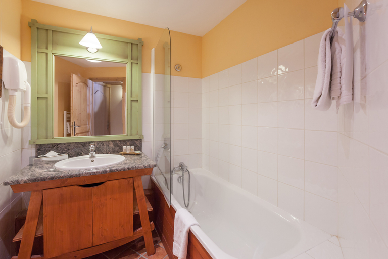Bathroom 5, Residence P&V Premium Arc 1950 Le Village, Savoie