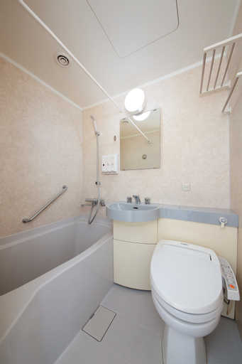 Bathroom 12