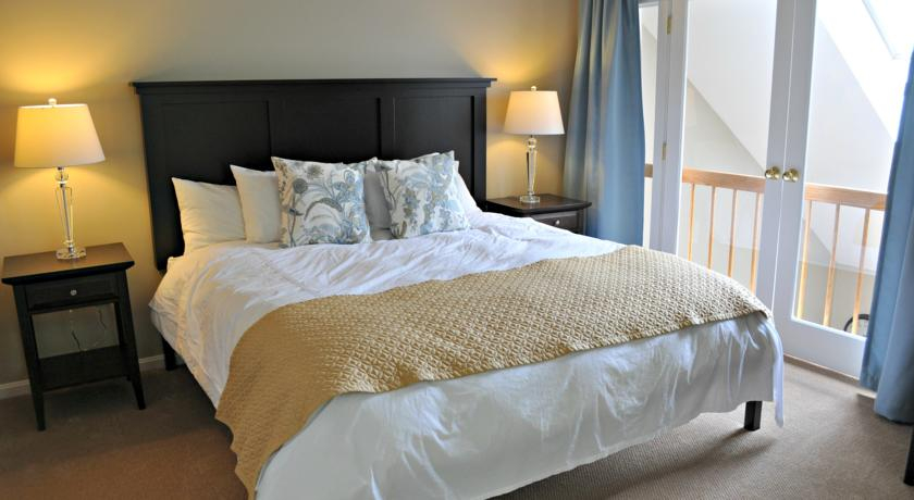 Bedroom 2, Nordic Village Resort, Carroll