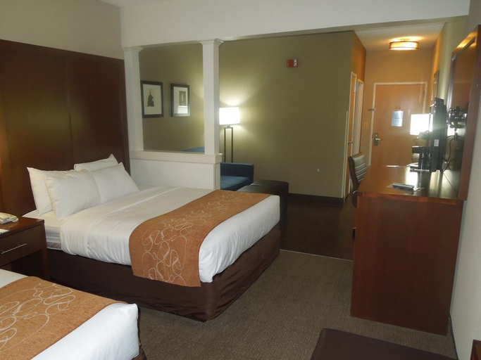 Bedroom 4, Comfort Suites Waldorf Area, Charles
