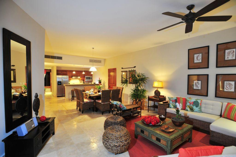 Public Area, Xeliter Golden Bear Lodge, San Rafael del Yuma