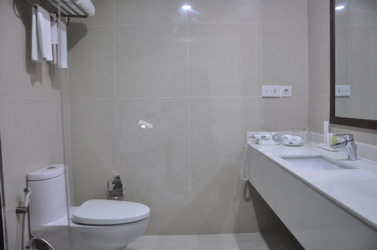 Bathroom 4