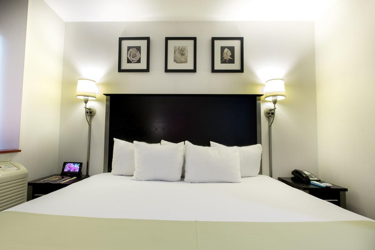 Bedroom 4, The Moore, New York