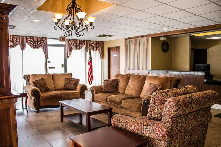 Public Area 2, Rodeway Inn & Suites Youngstown, Trumbull