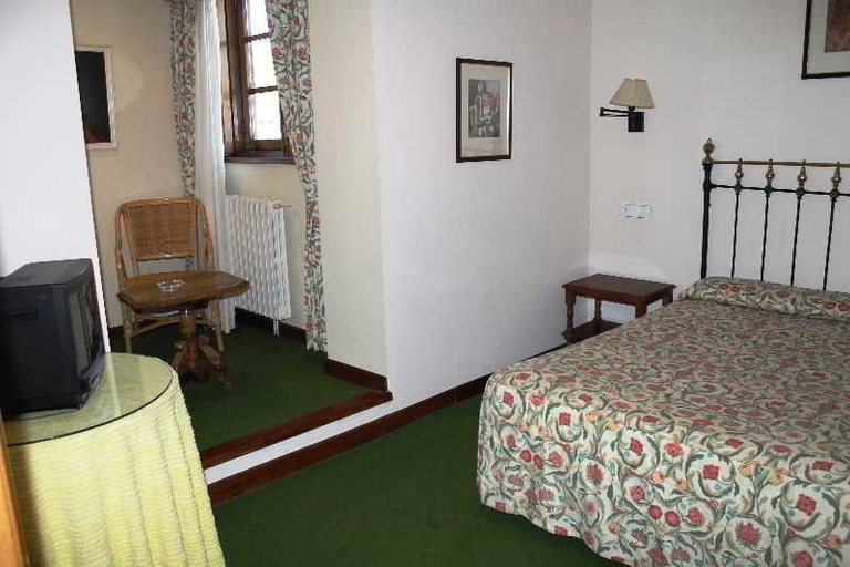 Bedroom 3, Hotel Museo Los Infantes, Cantabria