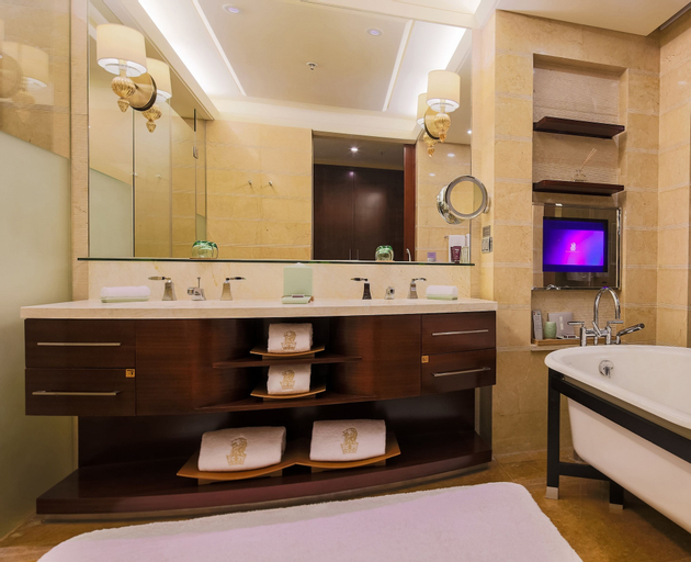 Bathroom 7