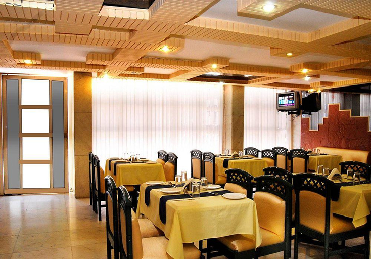 Food & Drinks, Milan International, Mumbai Suburban