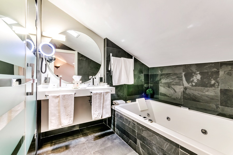 Bathroom 5, Don Gregorio, Salamanca